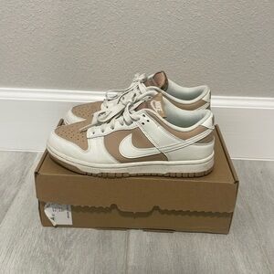Nike Women's Sneakers in White and Tan